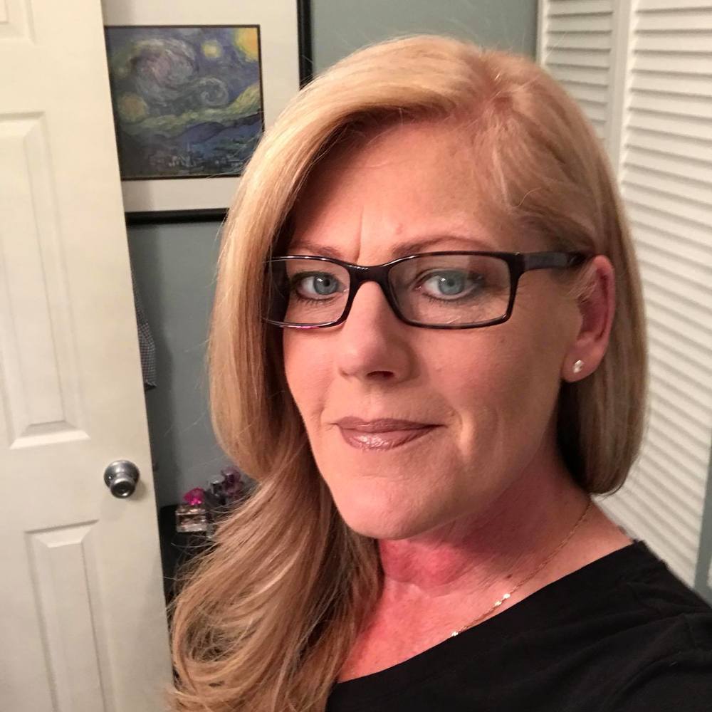 Meet your Posher, Julie